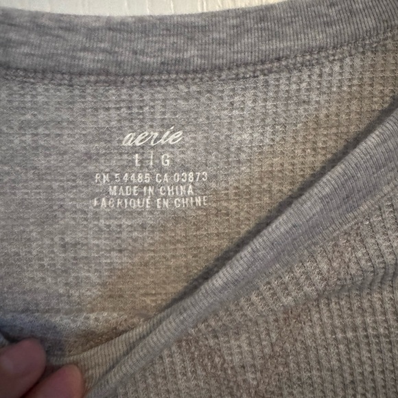 Aerie grey thermal long sleeve - Picture 3 of 3